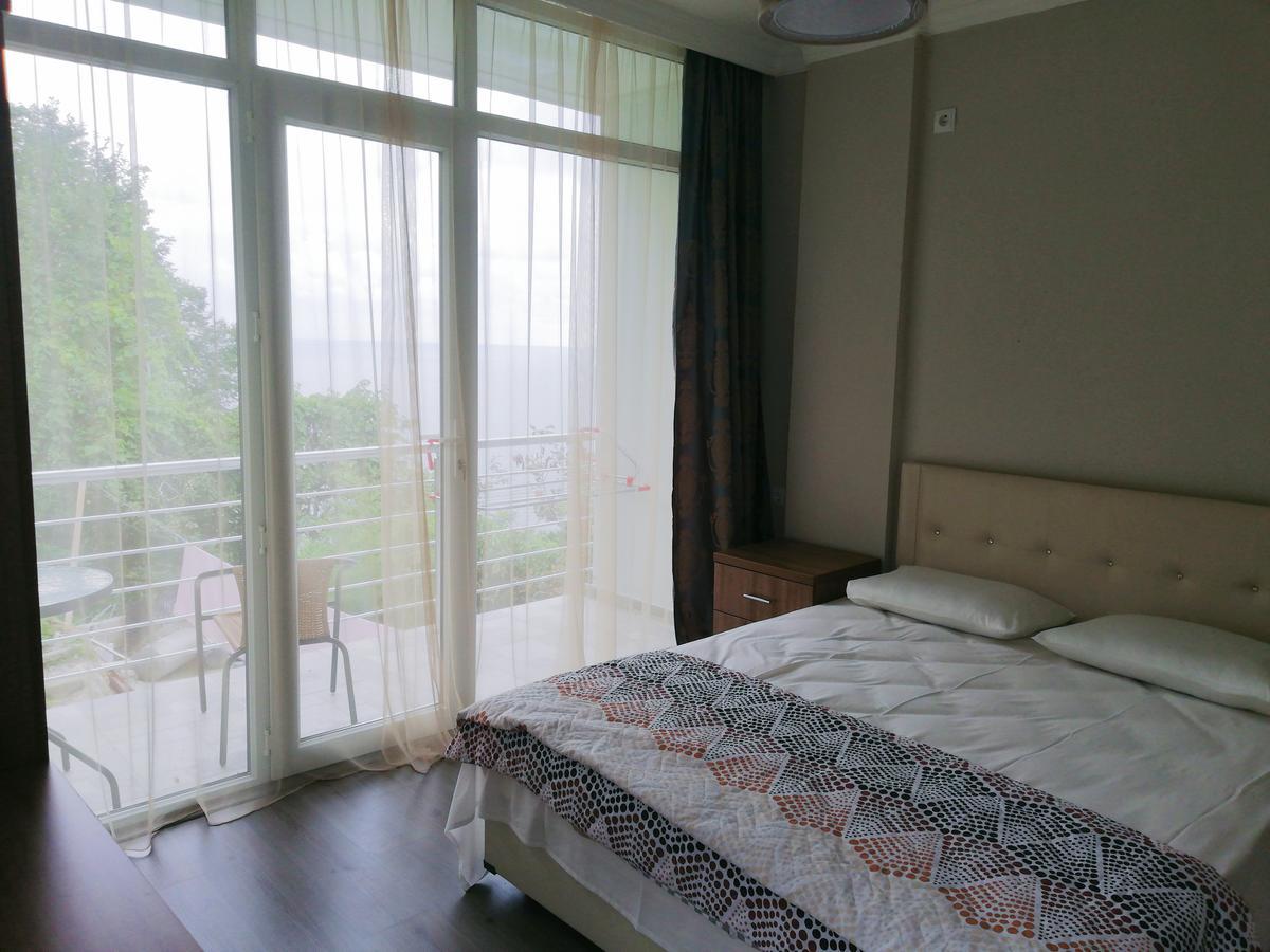 Albatross Kvariati Guest House Exterior photo