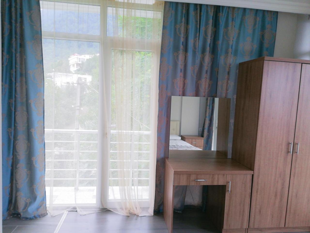Albatross Kvariati Guest House Exterior photo