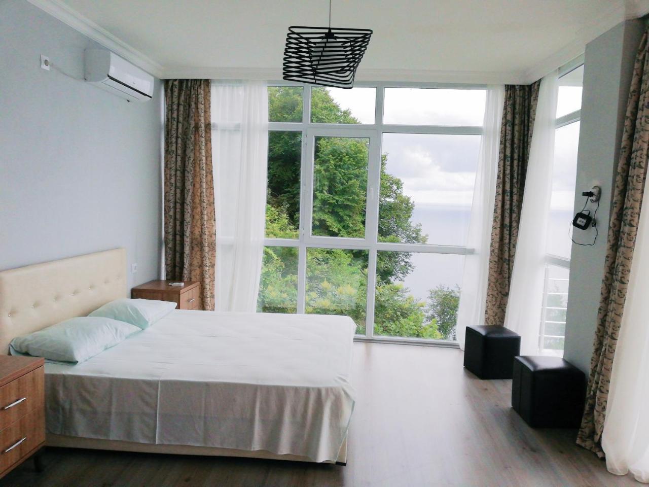 Albatross Kvariati Guest House Exterior photo