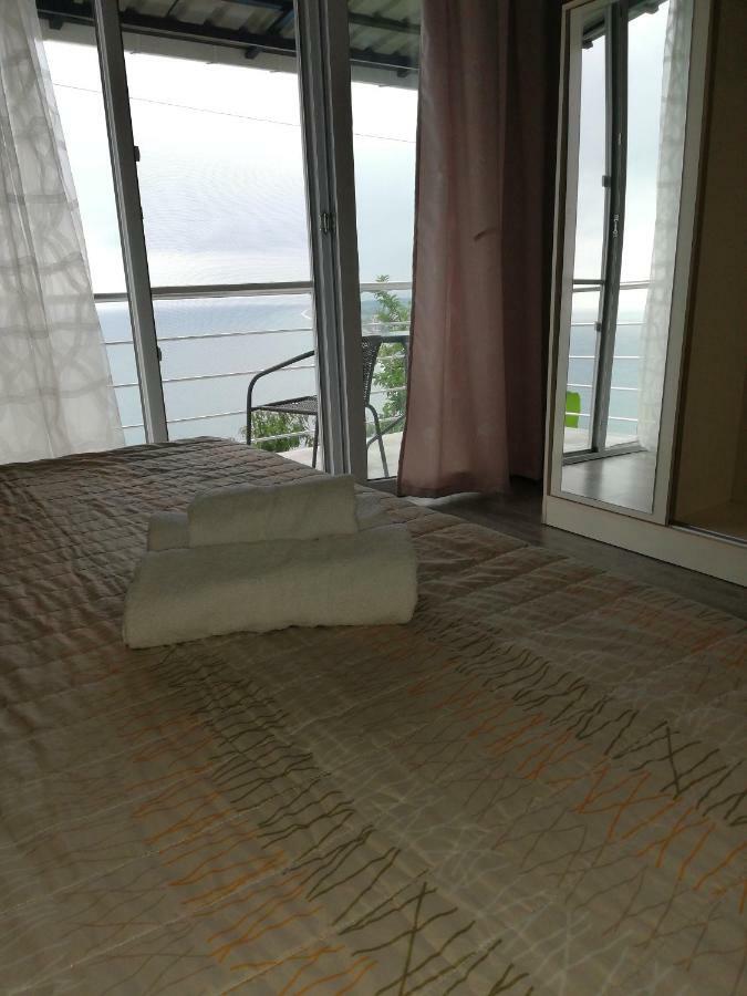 Albatross Kvariati Guest House Exterior photo